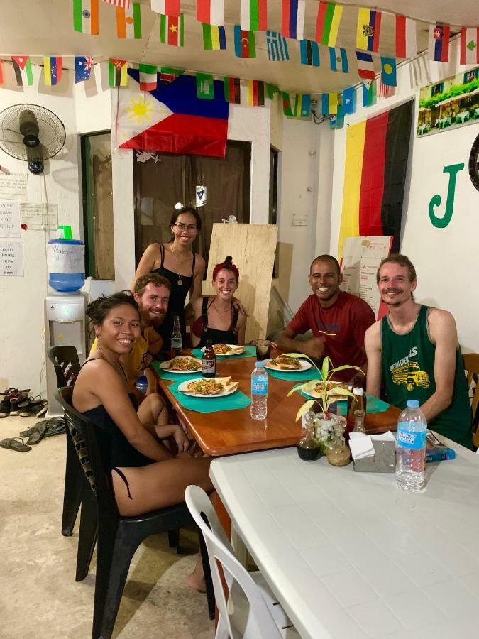 J & C Guesthouse Moalboal Esterno foto